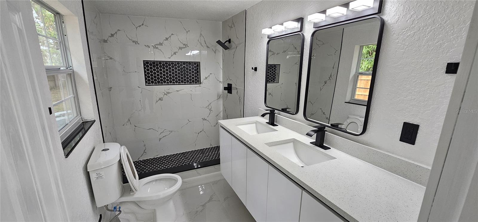 Listing photo id 17 for 1506 Poinsettia Avenue