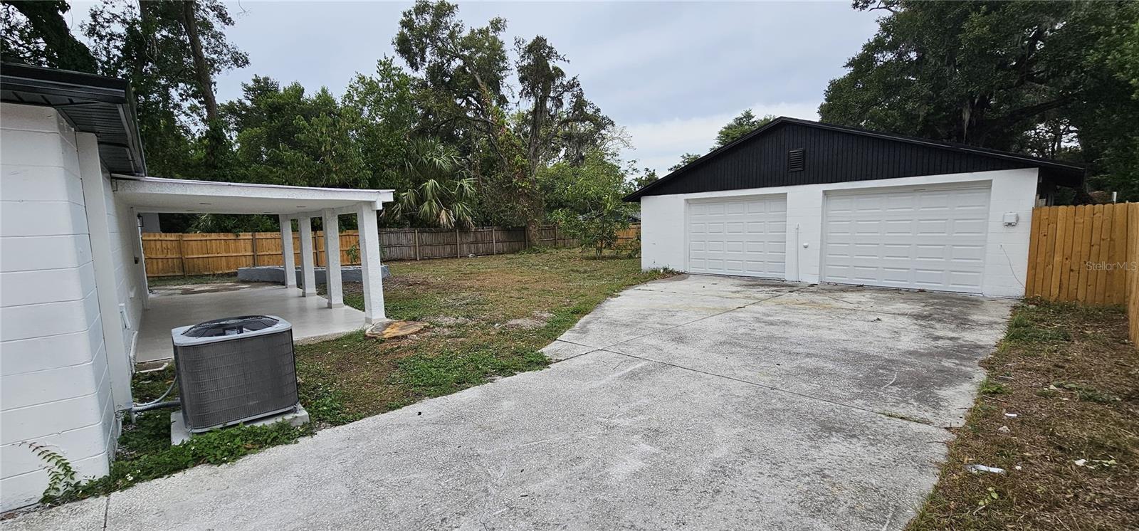 Listing photo id 22 for 1506 Poinsettia Avenue