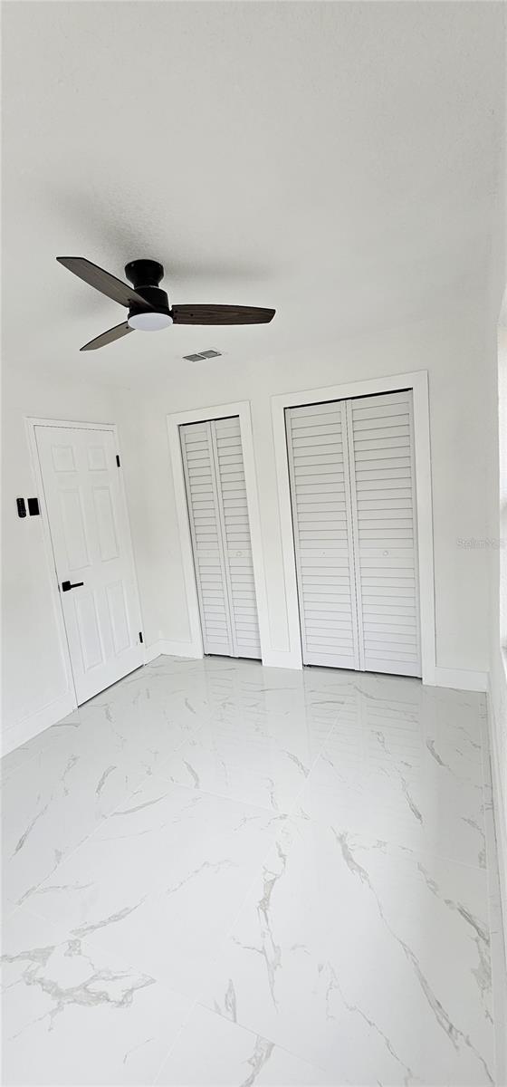 Listing photo id 4 for 1506 Poinsettia Avenue