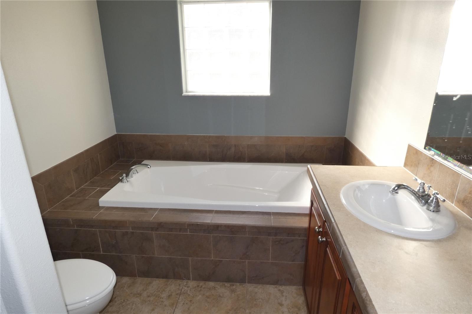 Image 12 of 25 For 30240 Lynne Drive