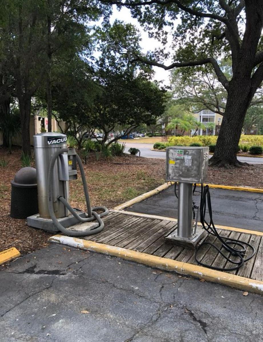 Image 30 of 36 For 10110 Winsford Oak Boulevard 612