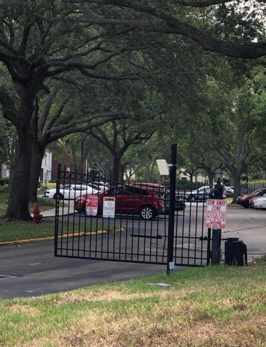 Image 31 of 36 For 10110 Winsford Oak Boulevard 612