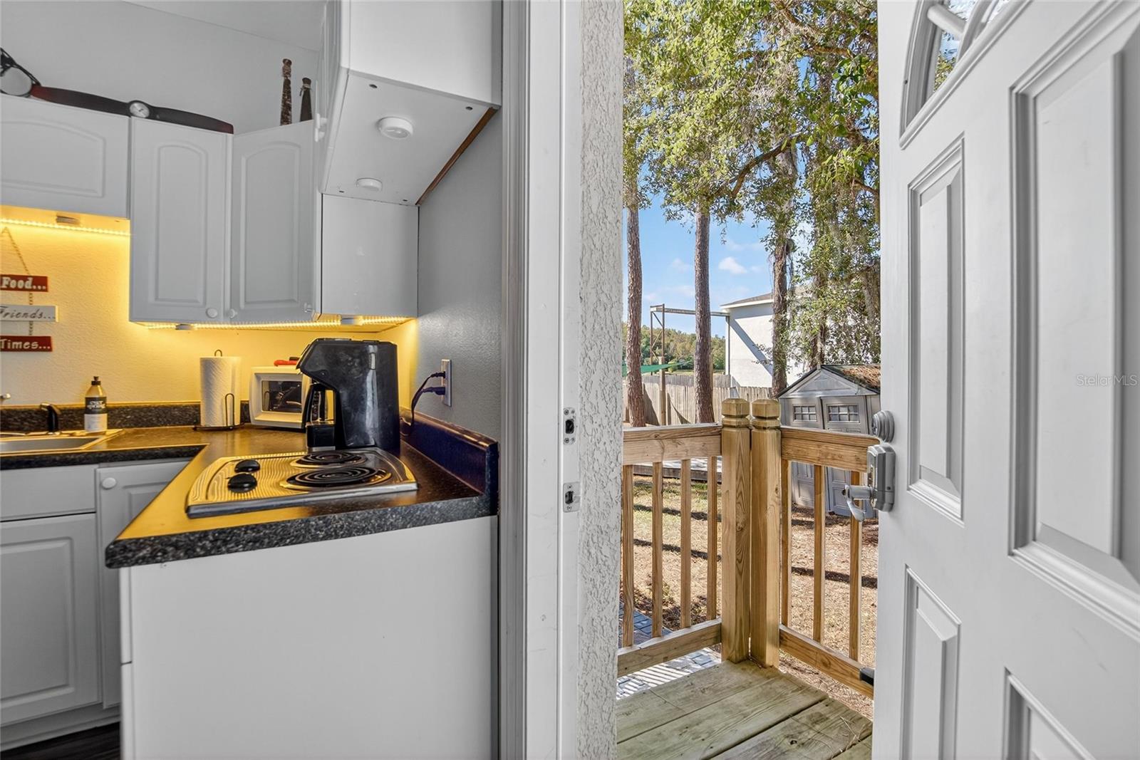 Image 6 of 26 For 4639 Birdsong Boulevard 2