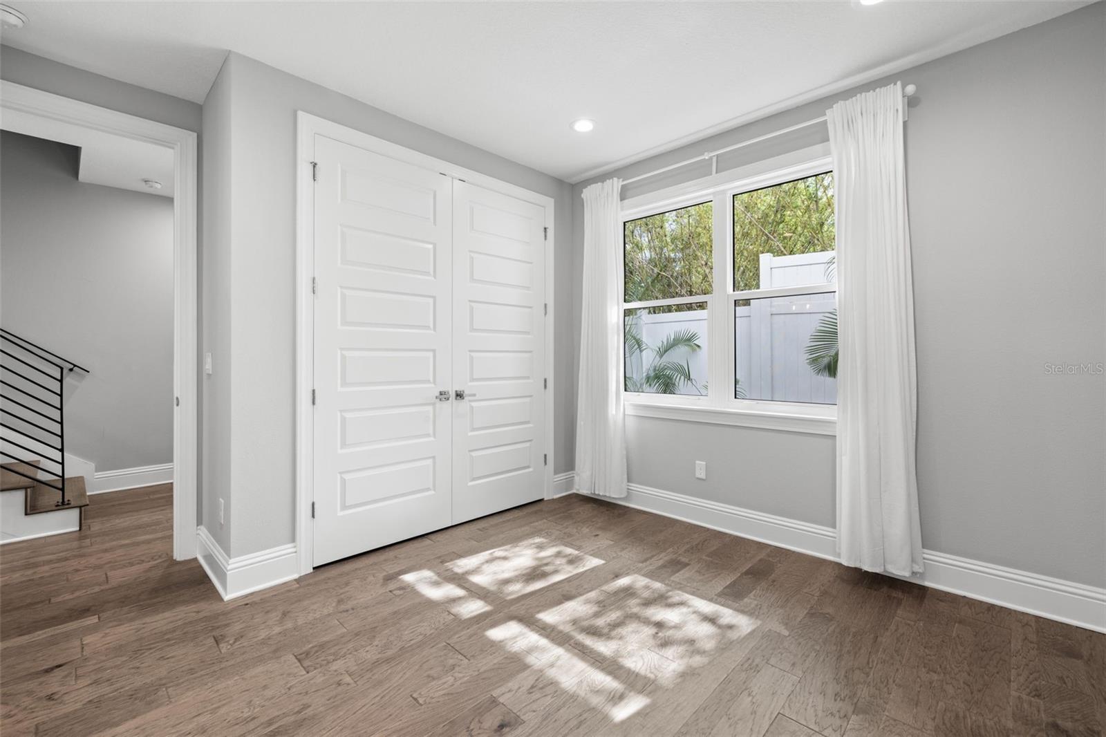 Image 10 of 57 For 123 5th Avenue N