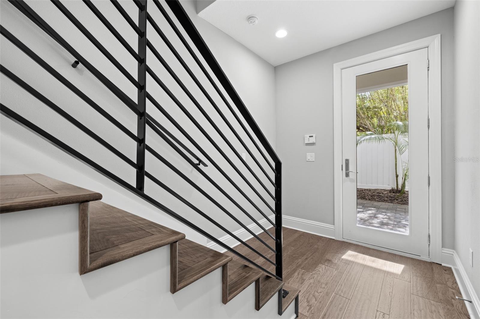 Image 5 of 57 For 123 5th Avenue N