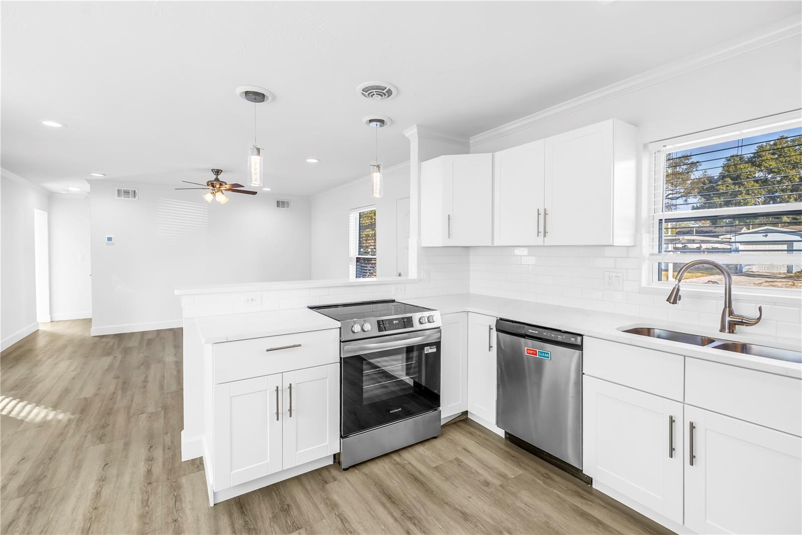 Image 14 of 63 For 1200 76th Avenue N