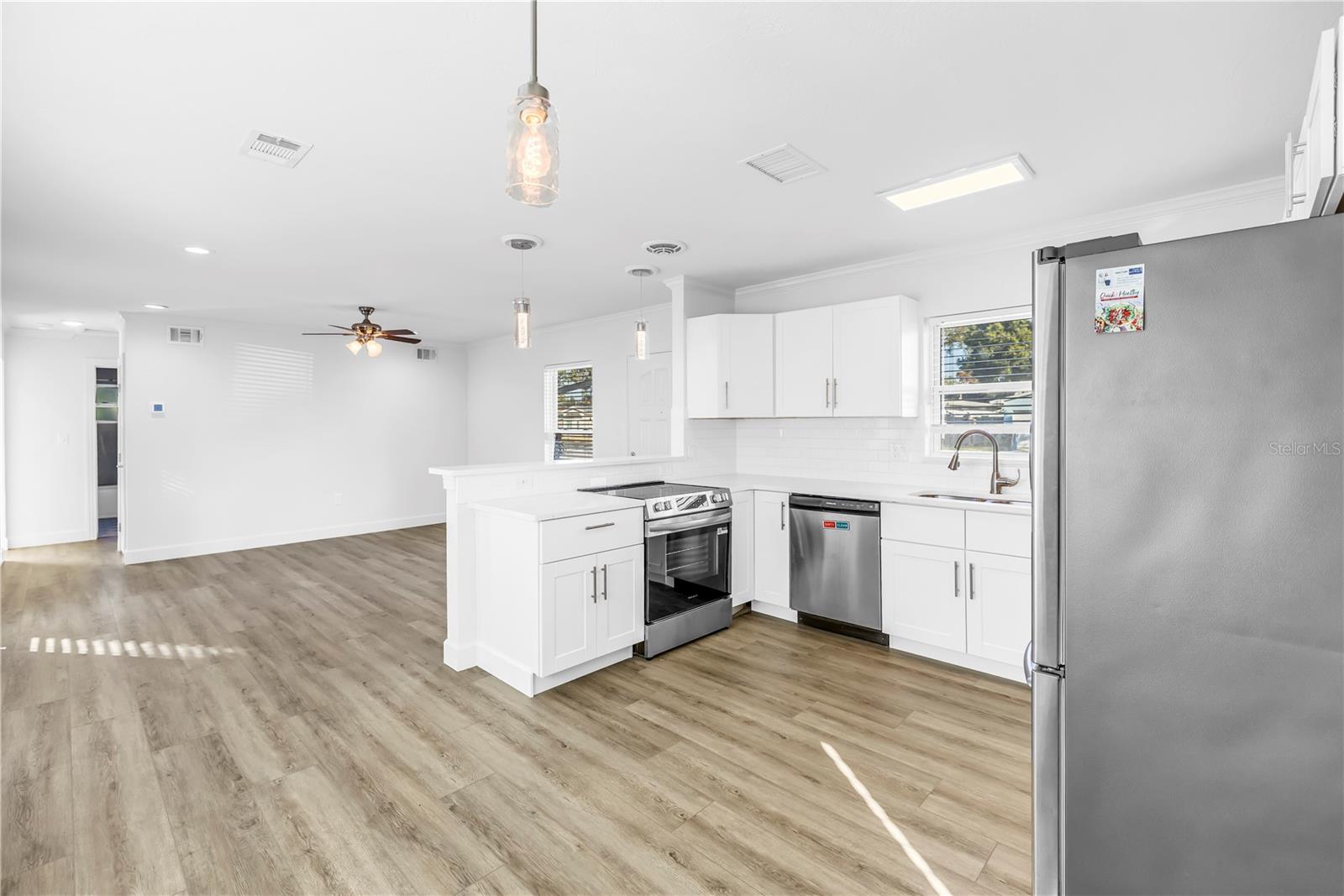 Image 16 of 63 For 1200 76th Avenue N