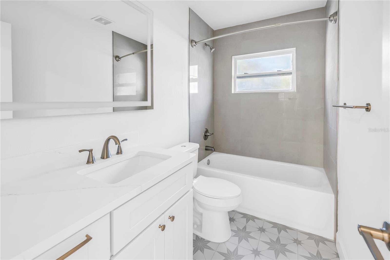 Image 25 of 63 For 1200 76th Avenue N