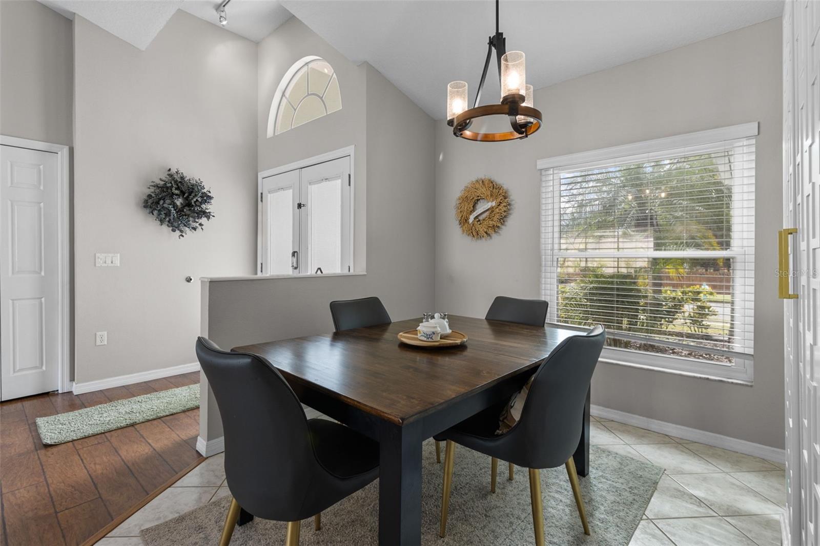 Image 10 of 41 For 731 Brittany Park Boulevard