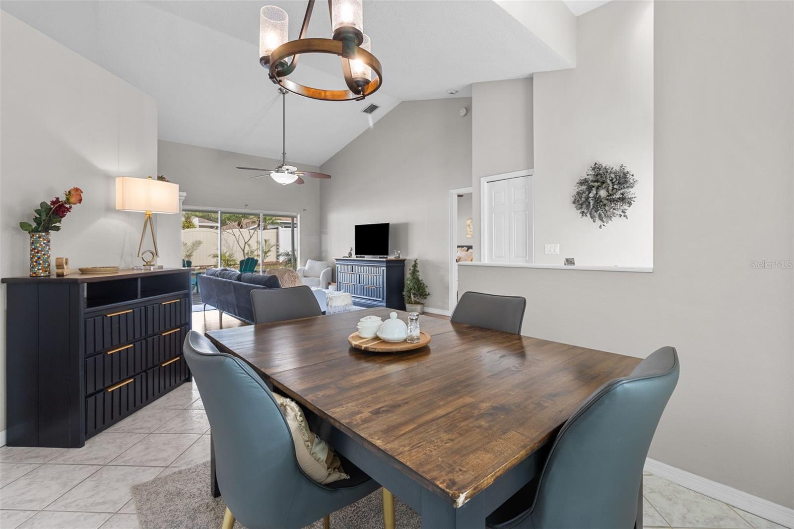 Image 12 of 41 For 731 Brittany Park Boulevard