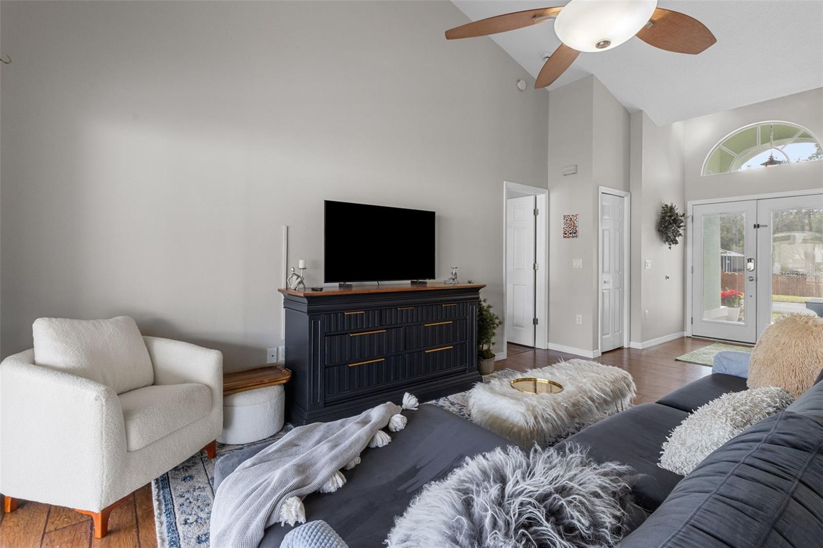 Image 15 of 41 For 731 Brittany Park Boulevard