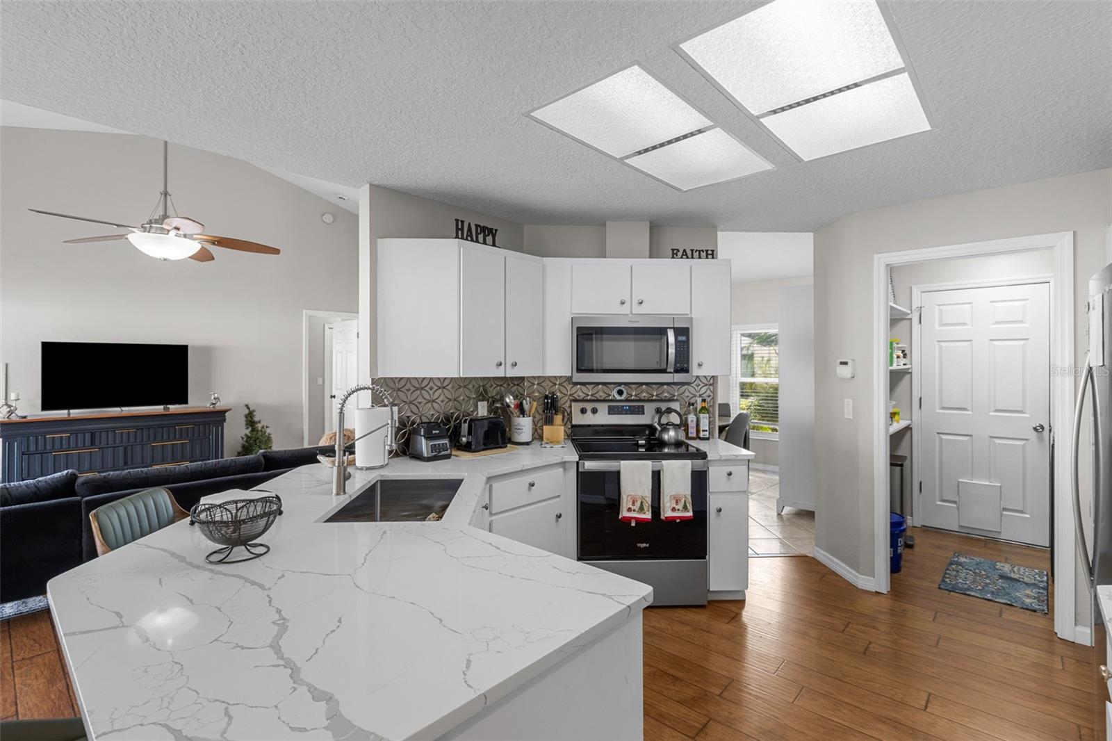 Image 3 of 41 For 731 Brittany Park Boulevard