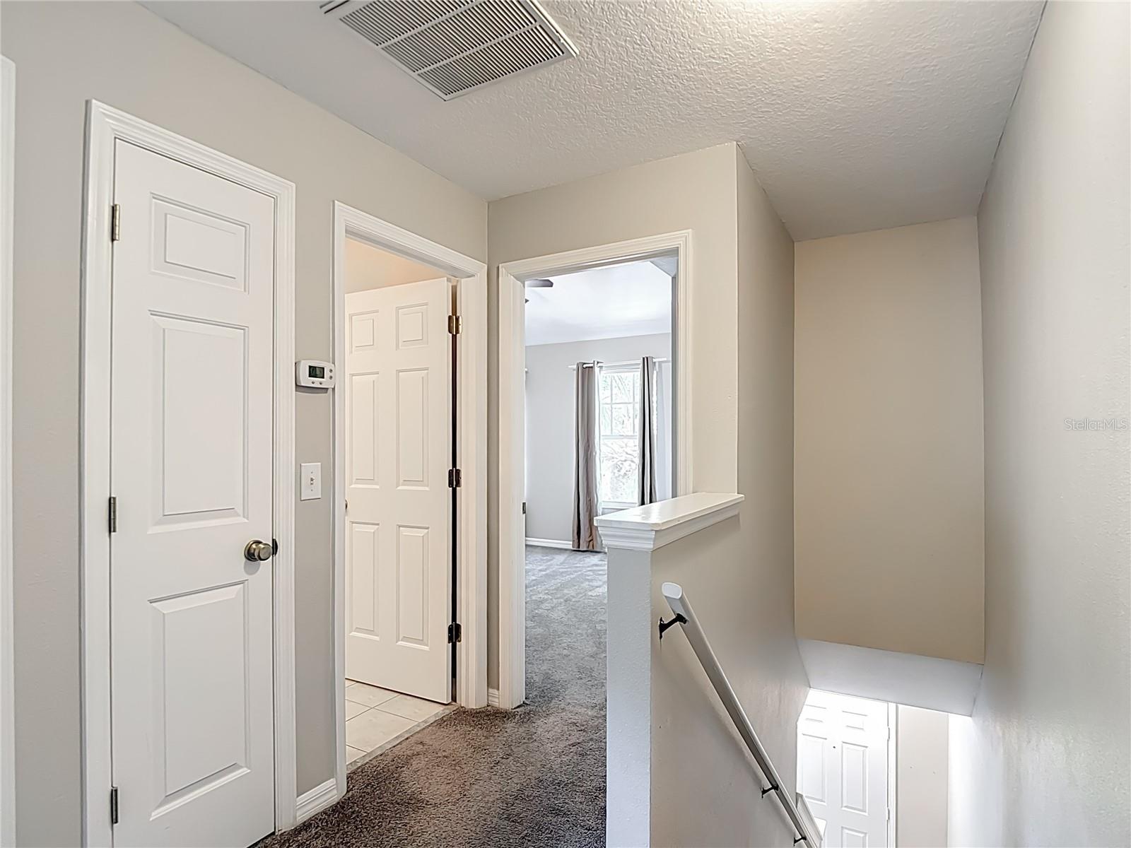 Image 18 of 46 For 12332 Country White Circle