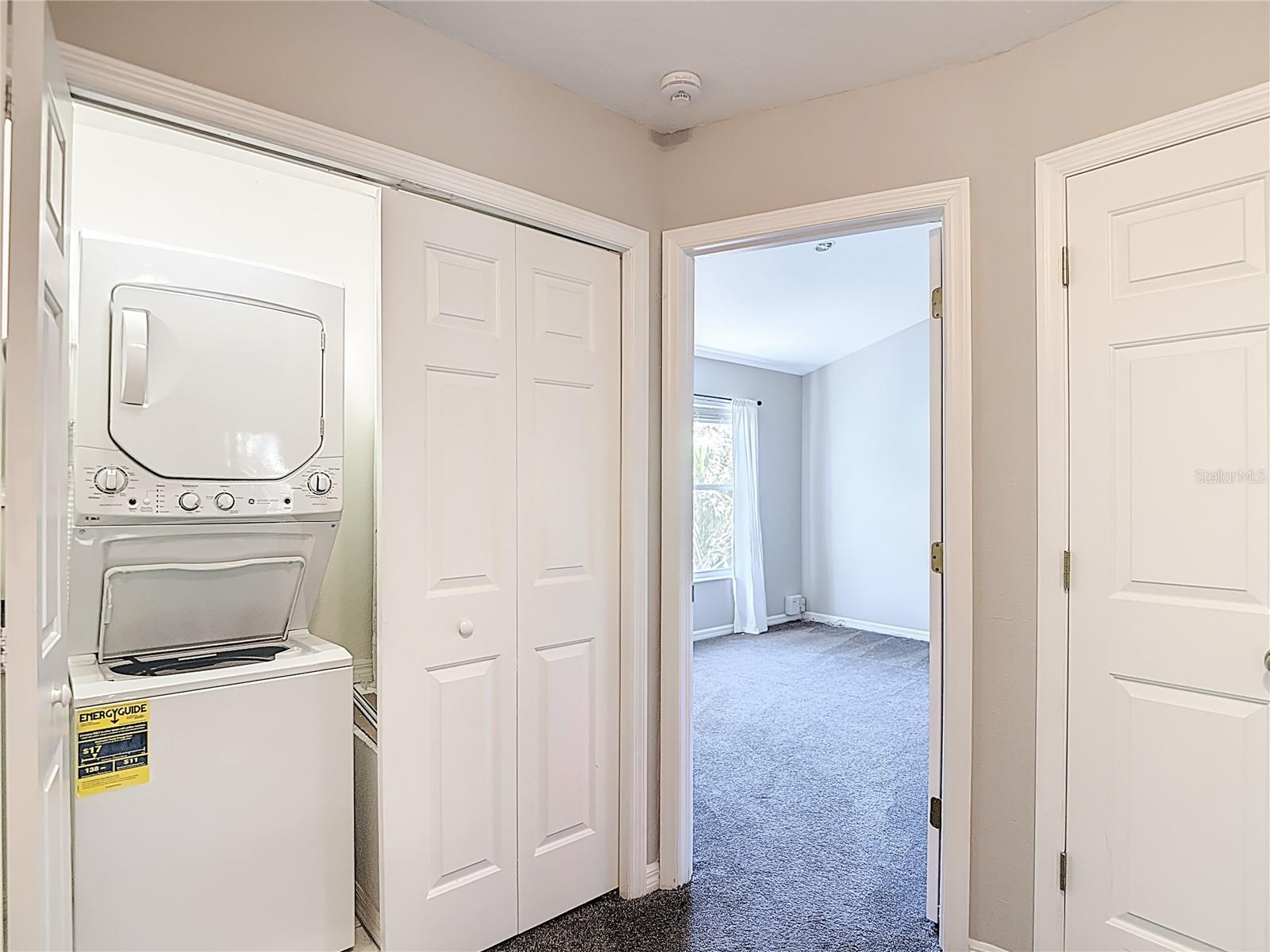 Image 32 of 46 For 12332 Country White Circle