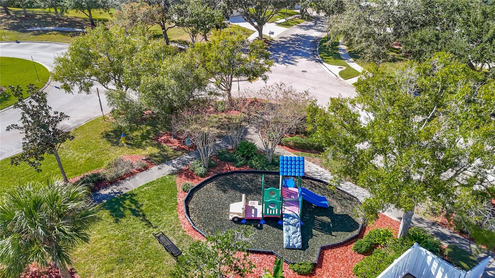 Image 41 of 46 For 12332 Country White Circle