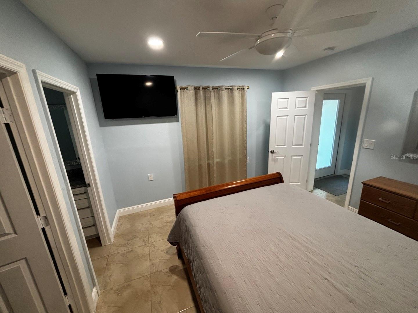 Image 22 of 25 For 438 18th Avenue