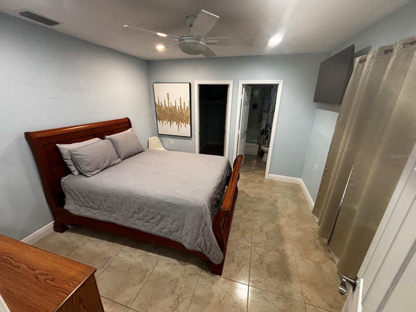 Image 23 of 25 For 438 18th Avenue