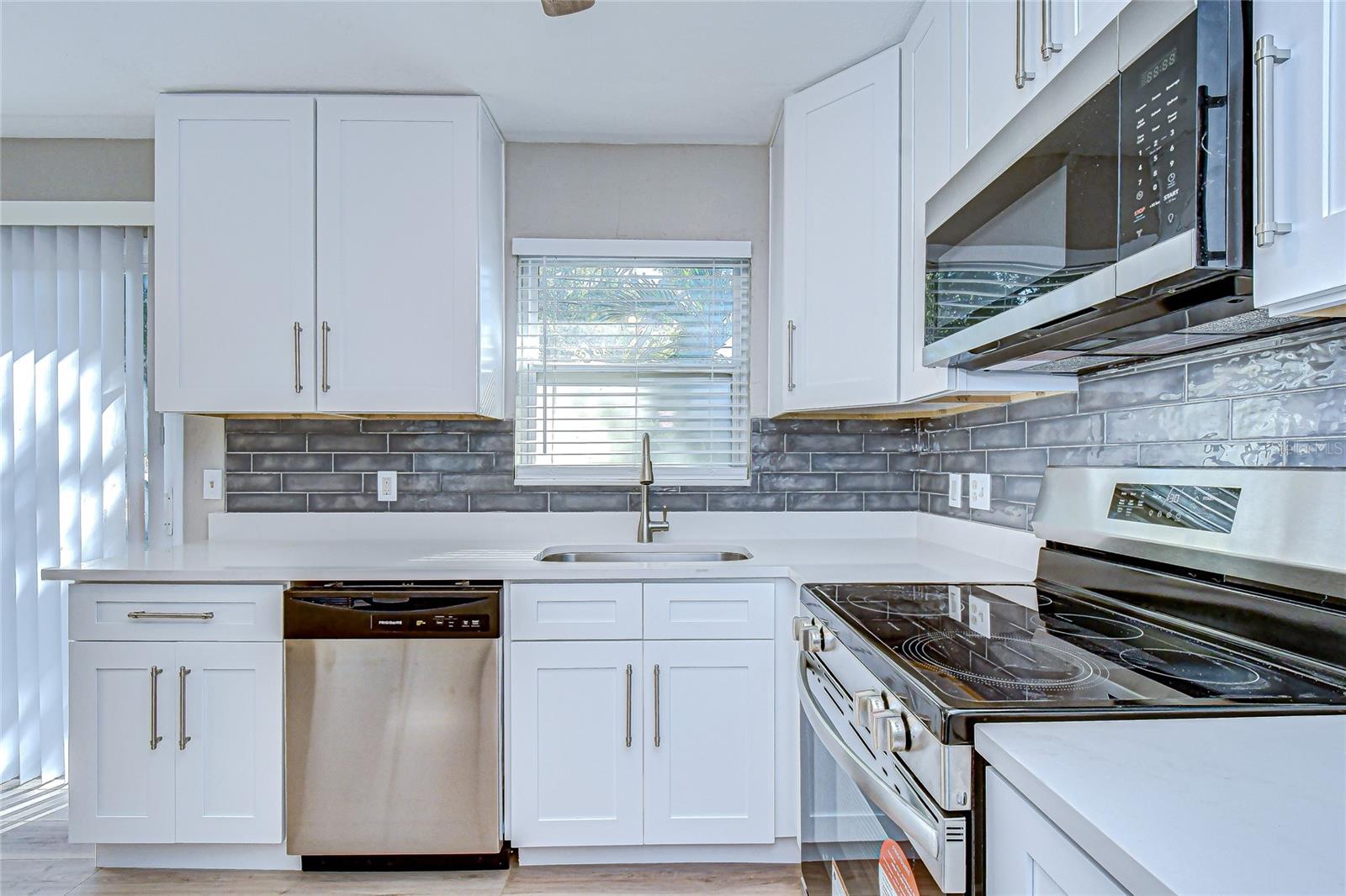 Image 12 of 38 For 1800 52nd Avenue N