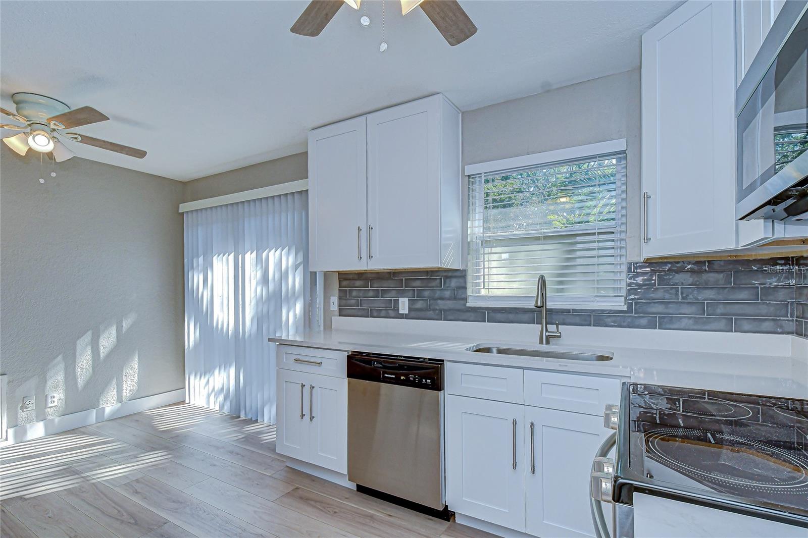 Image 17 of 38 For 1800 52nd Avenue N