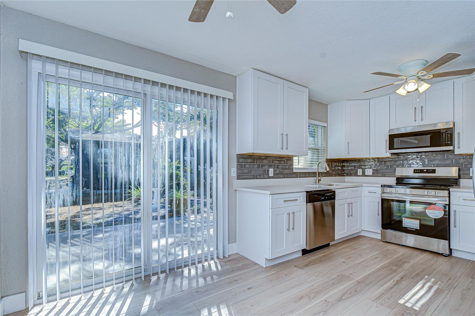 Image 18 of 38 For 1800 52nd Avenue N