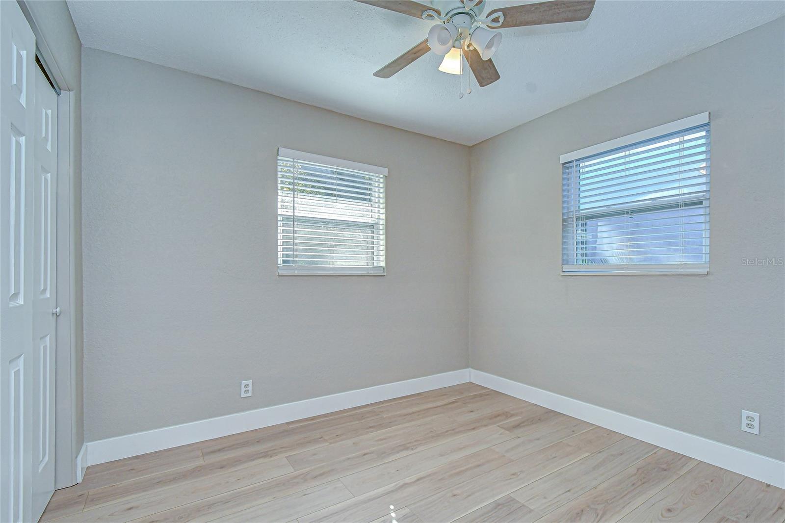 Image 28 of 38 For 1800 52nd Avenue N