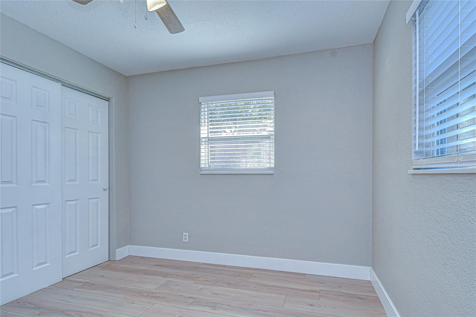 Image 29 of 38 For 1800 52nd Avenue N