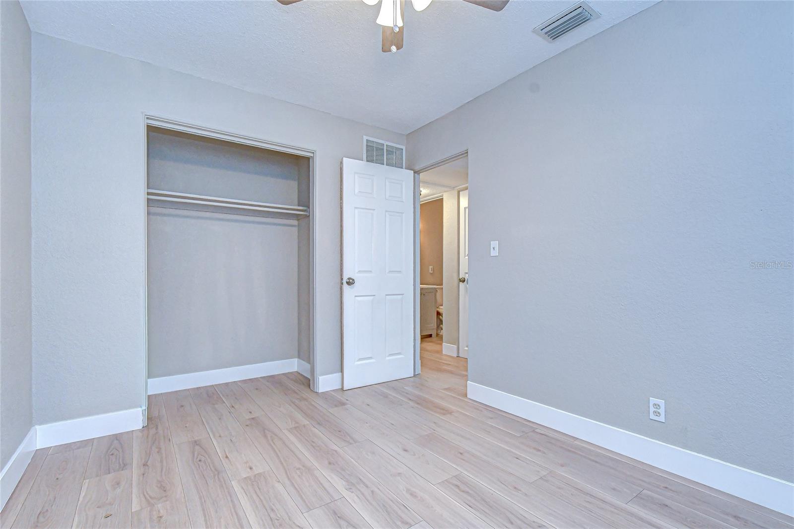 Image 31 of 38 For 1800 52nd Avenue N