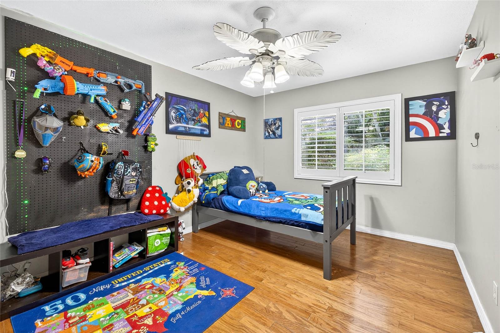 Listing photo id 12 for 2835 Hammock Drive