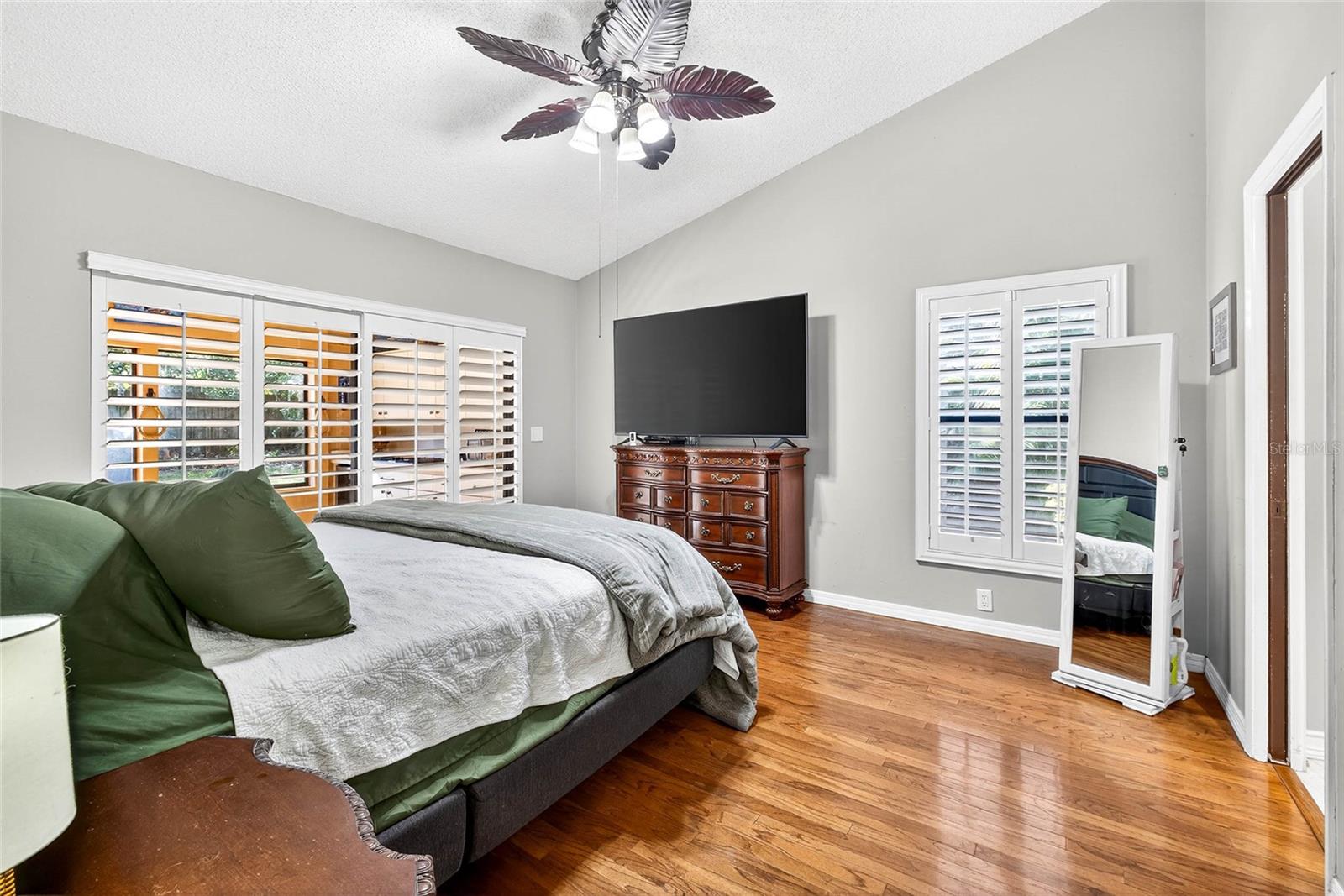 Listing photo id 17 for 2835 Hammock Drive