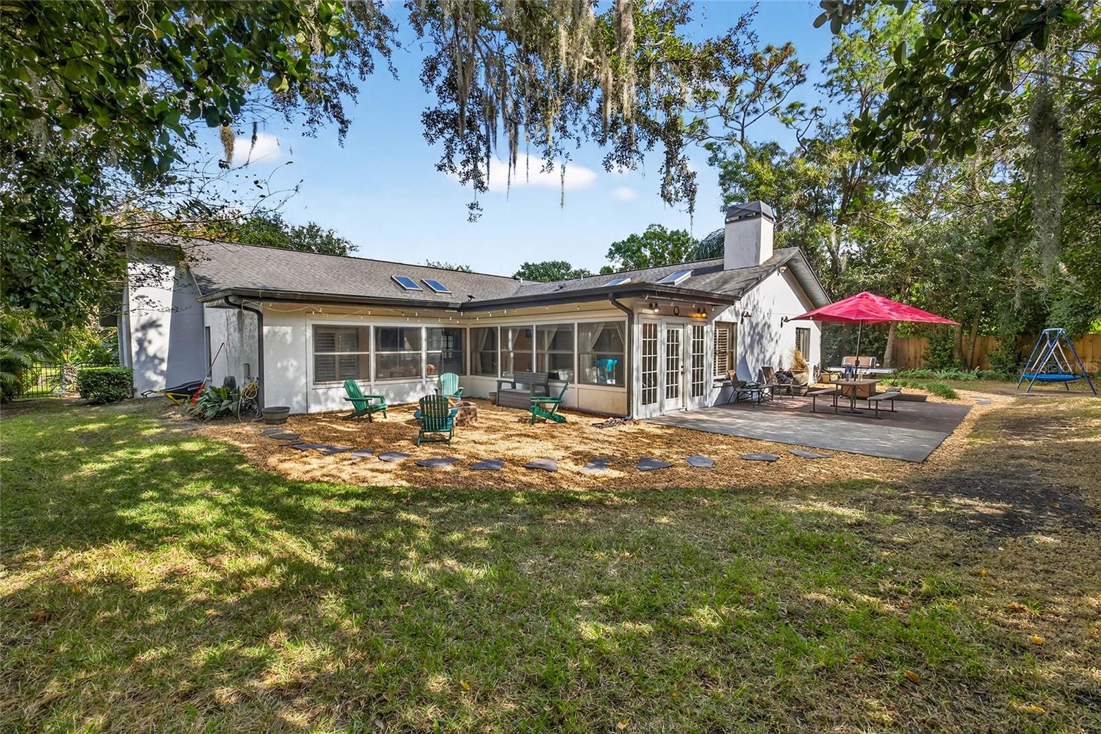 Listing photo id 25 for 2835 Hammock Drive