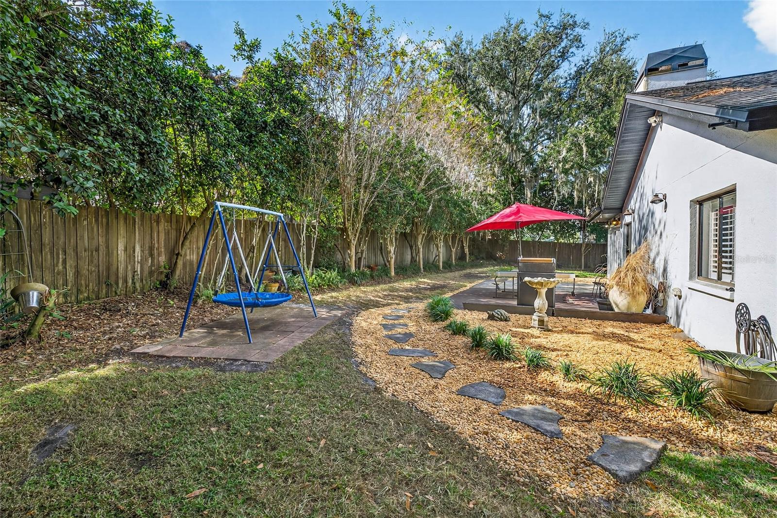 Listing photo id 26 for 2835 Hammock Drive