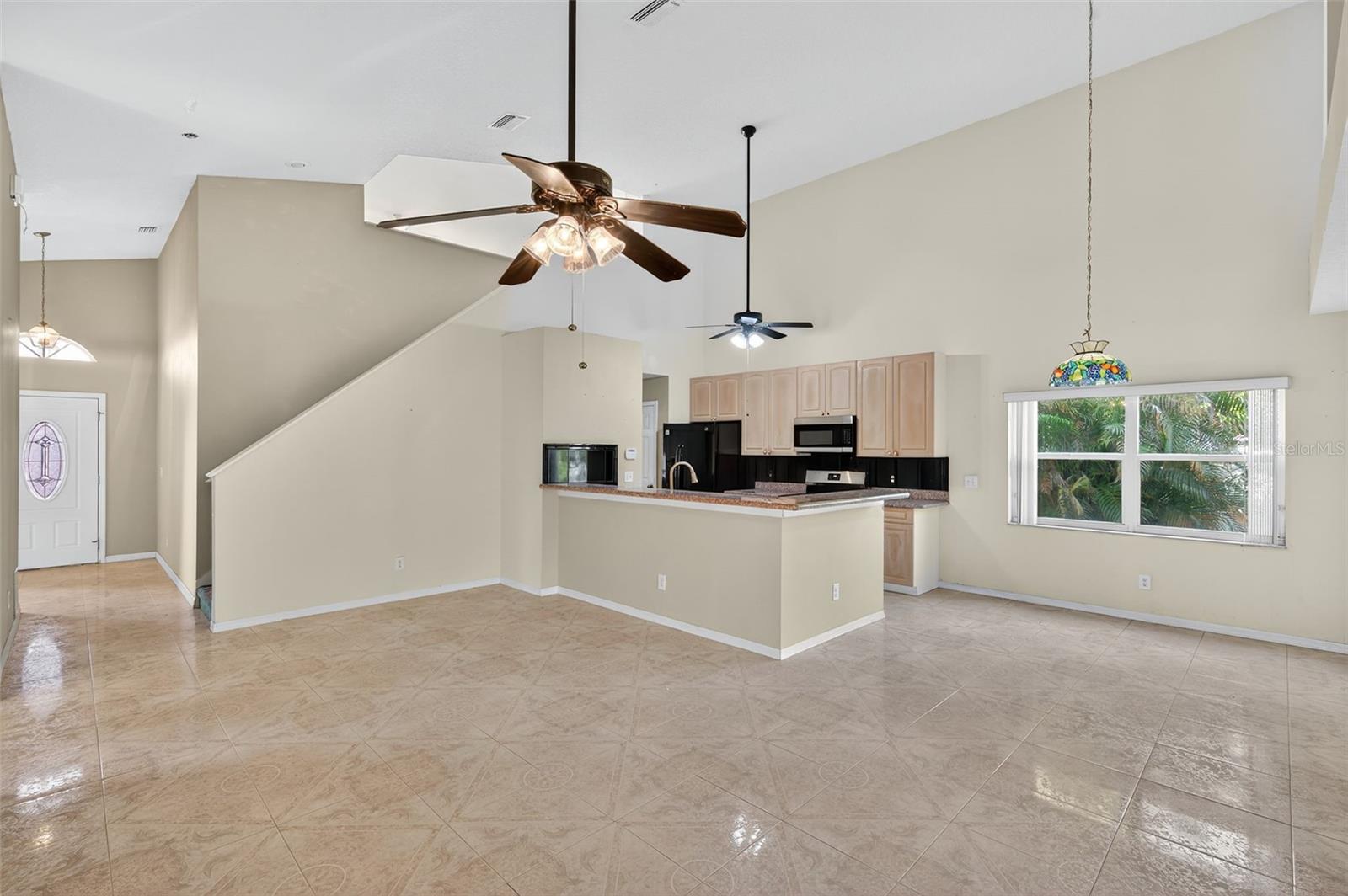 Image 22 of 71 For 148 Lookout Drive