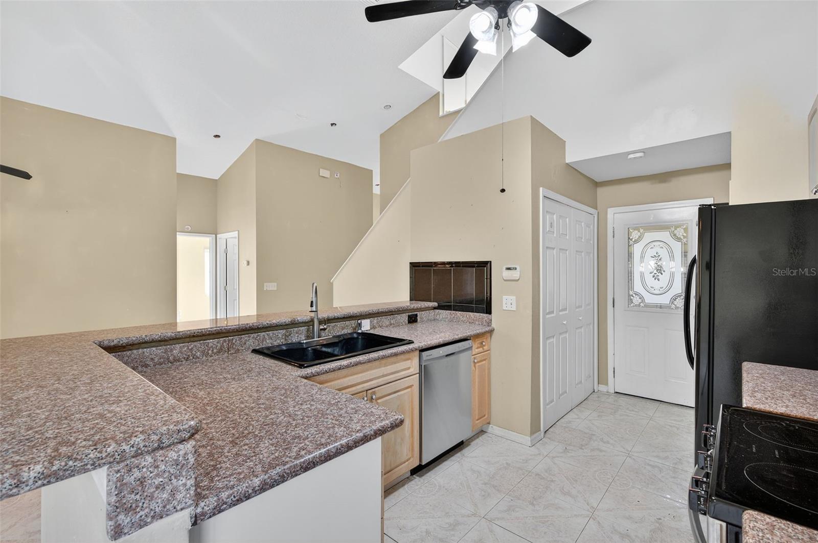 Image 27 of 71 For 148 Lookout Drive