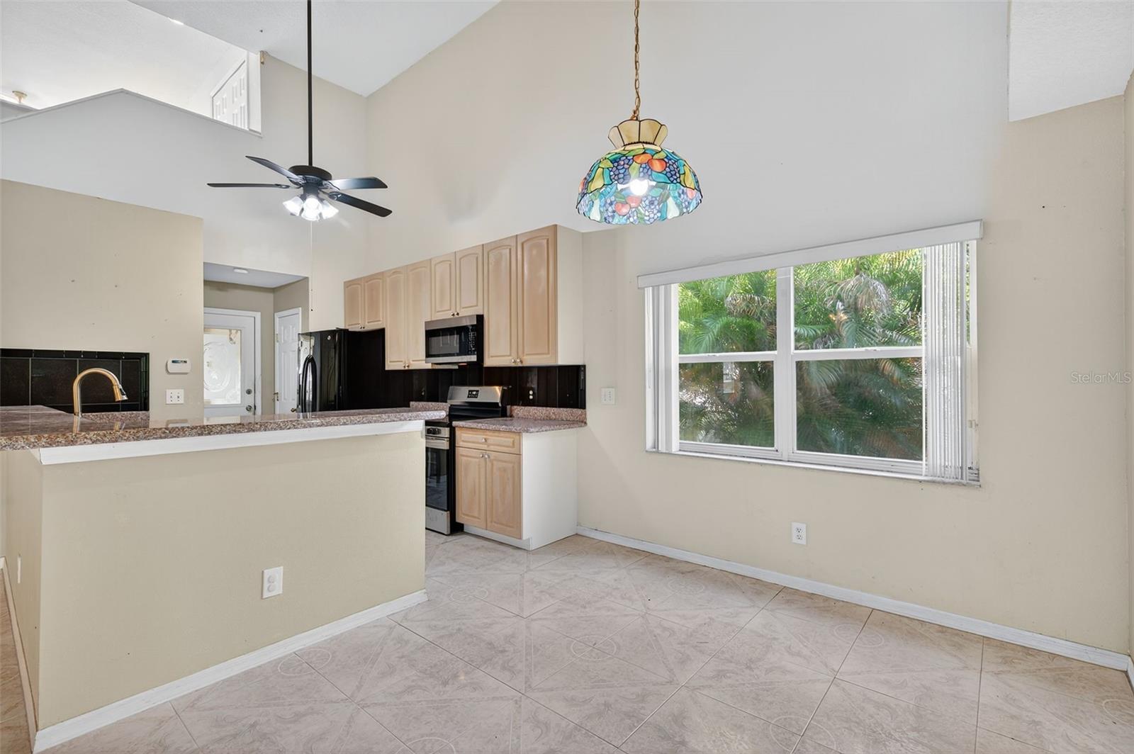 Image 29 of 71 For 148 Lookout Drive