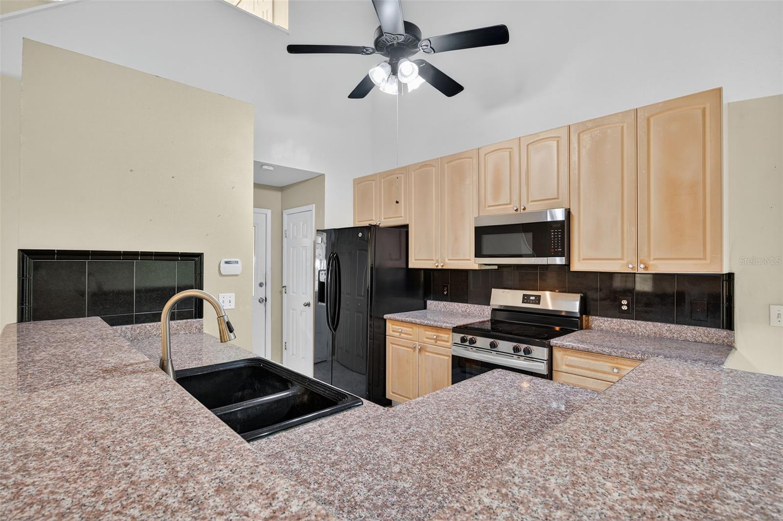 Image 30 of 71 For 148 Lookout Drive