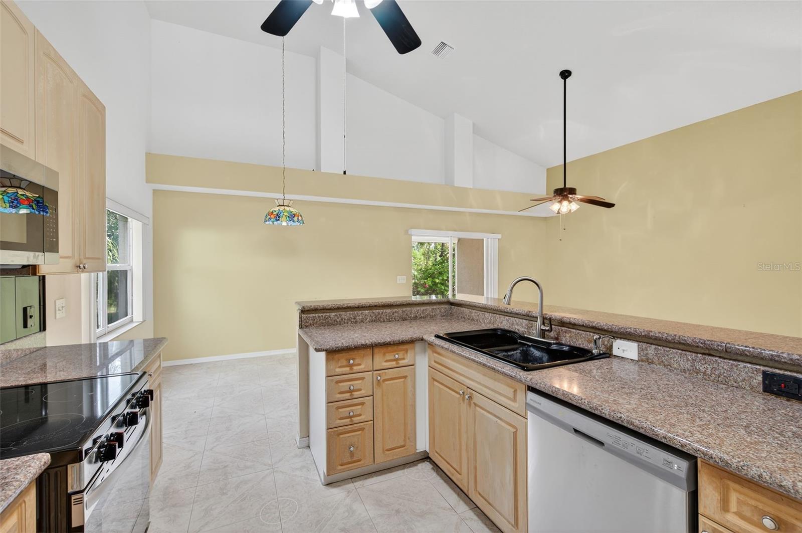 Image 37 of 71 For 148 Lookout Drive