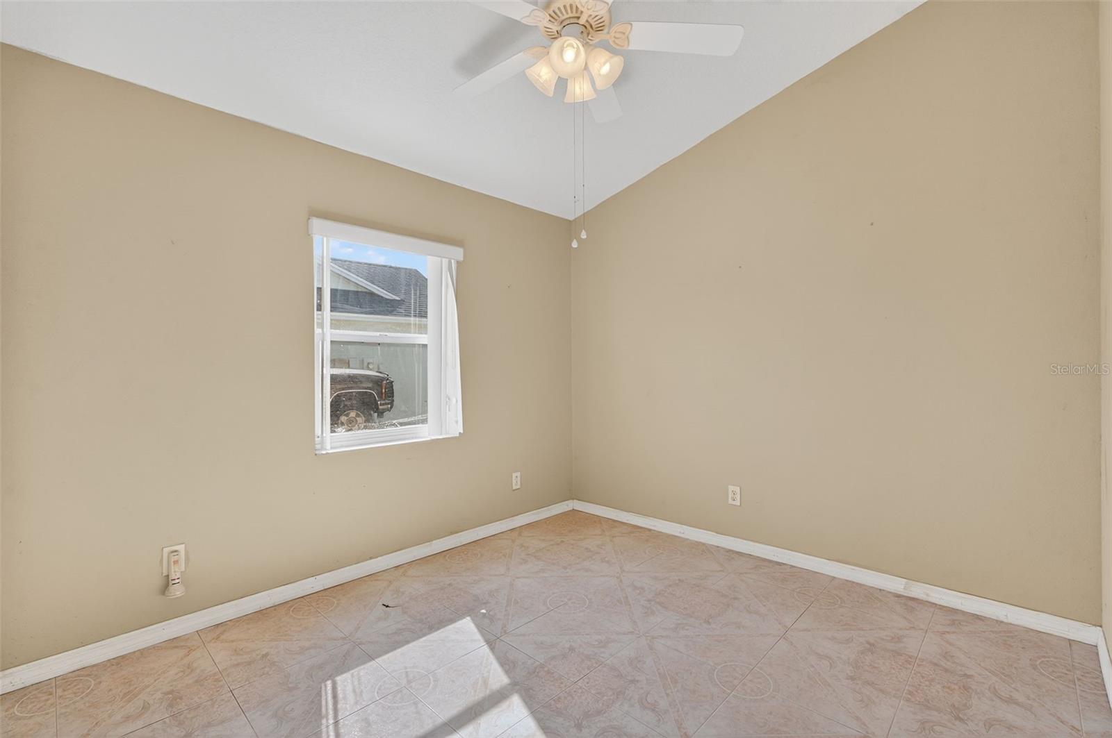 Image 41 of 71 For 148 Lookout Drive