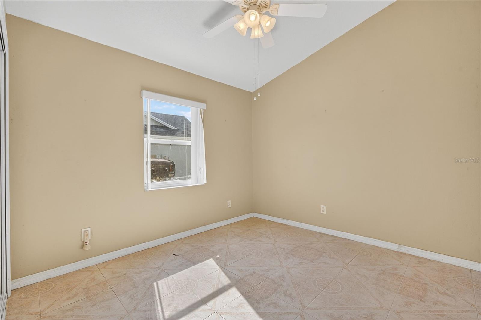 Image 42 of 71 For 148 Lookout Drive