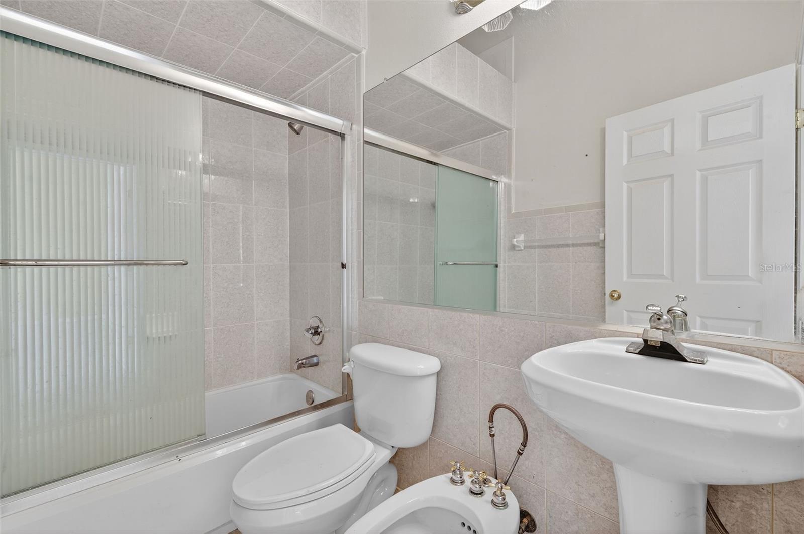 Image 43 of 71 For 148 Lookout Drive