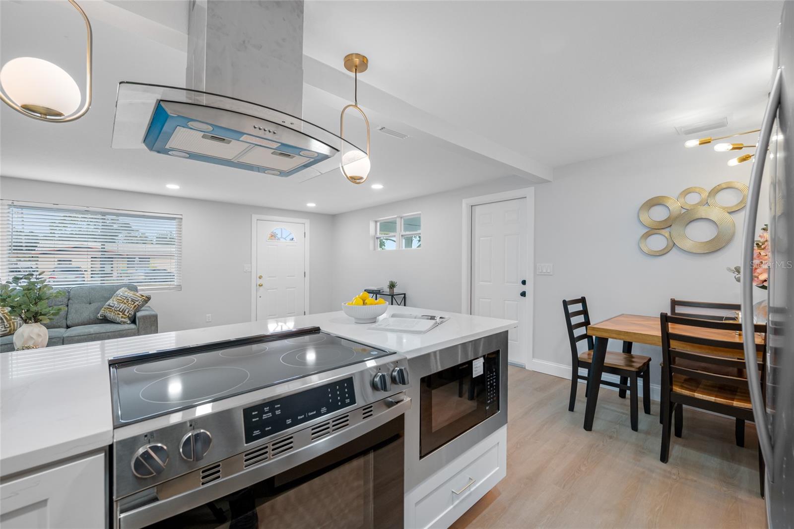 Image 14 of 48 For 8946 Dream Way