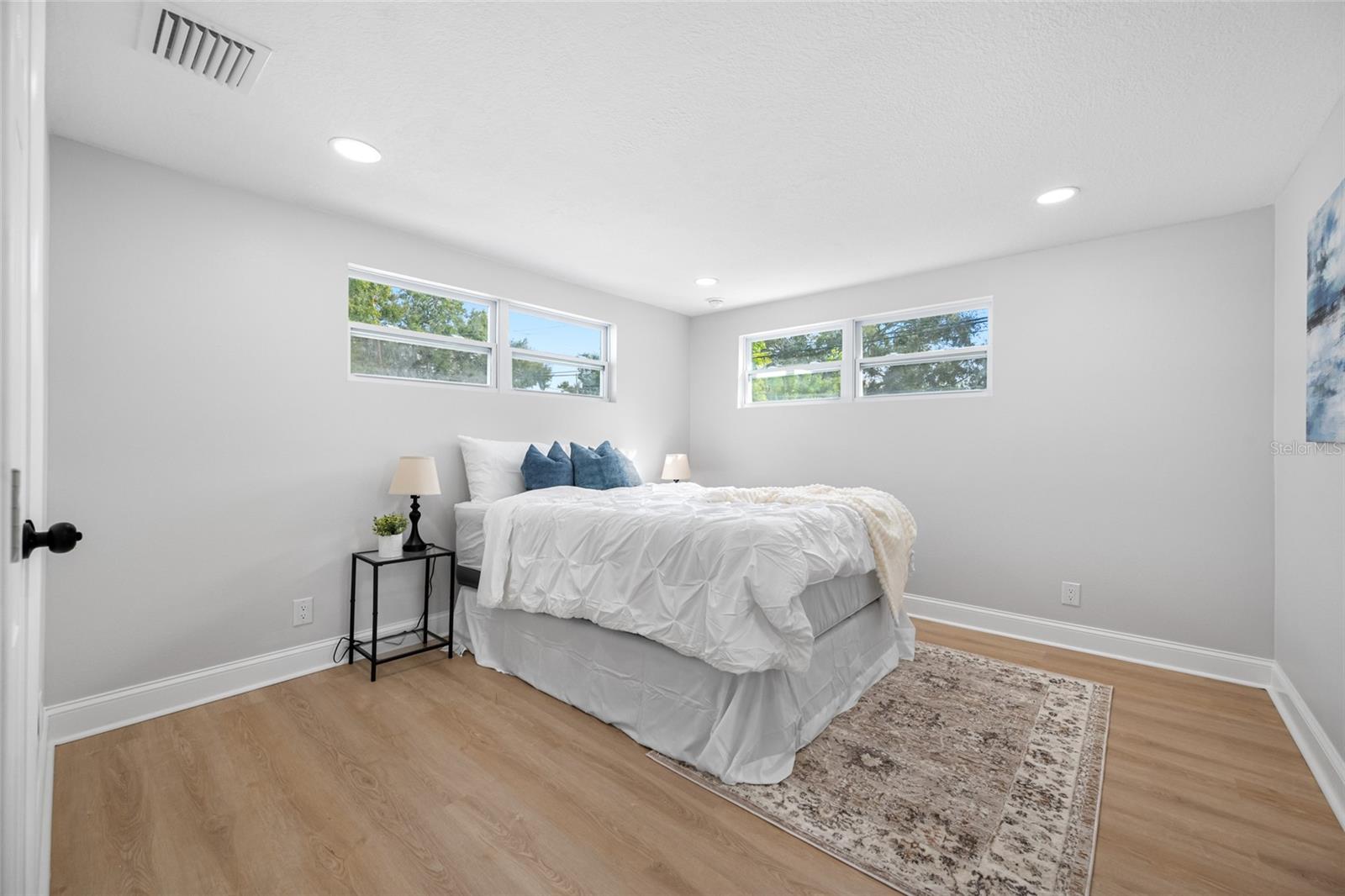 Image 17 of 48 For 8946 Dream Way