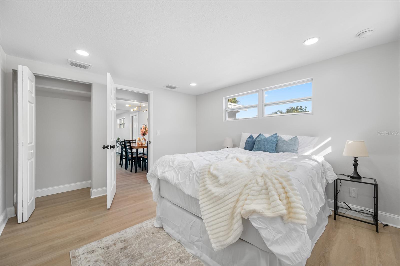 Image 18 of 48 For 8946 Dream Way