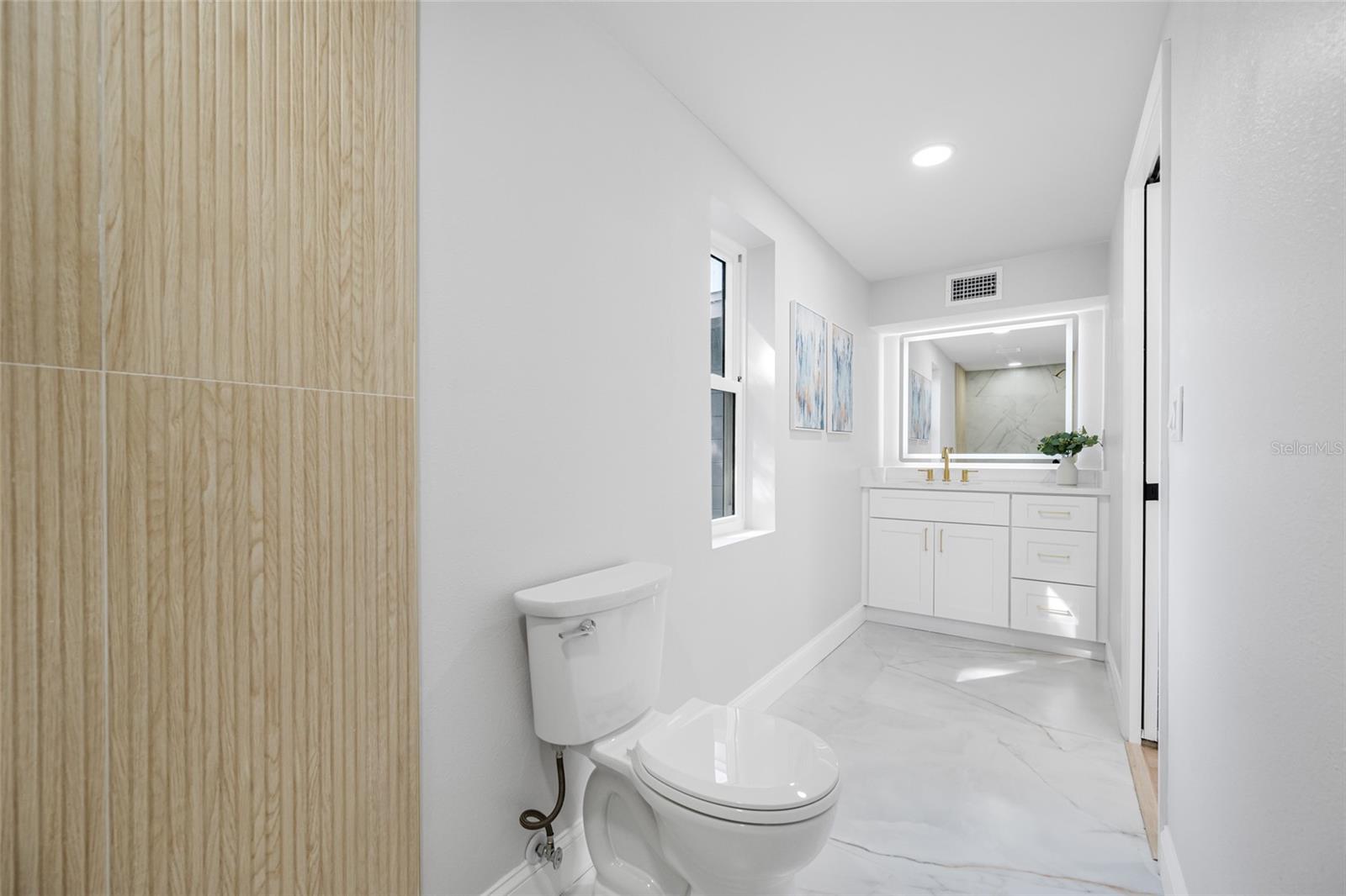 Image 22 of 48 For 8946 Dream Way