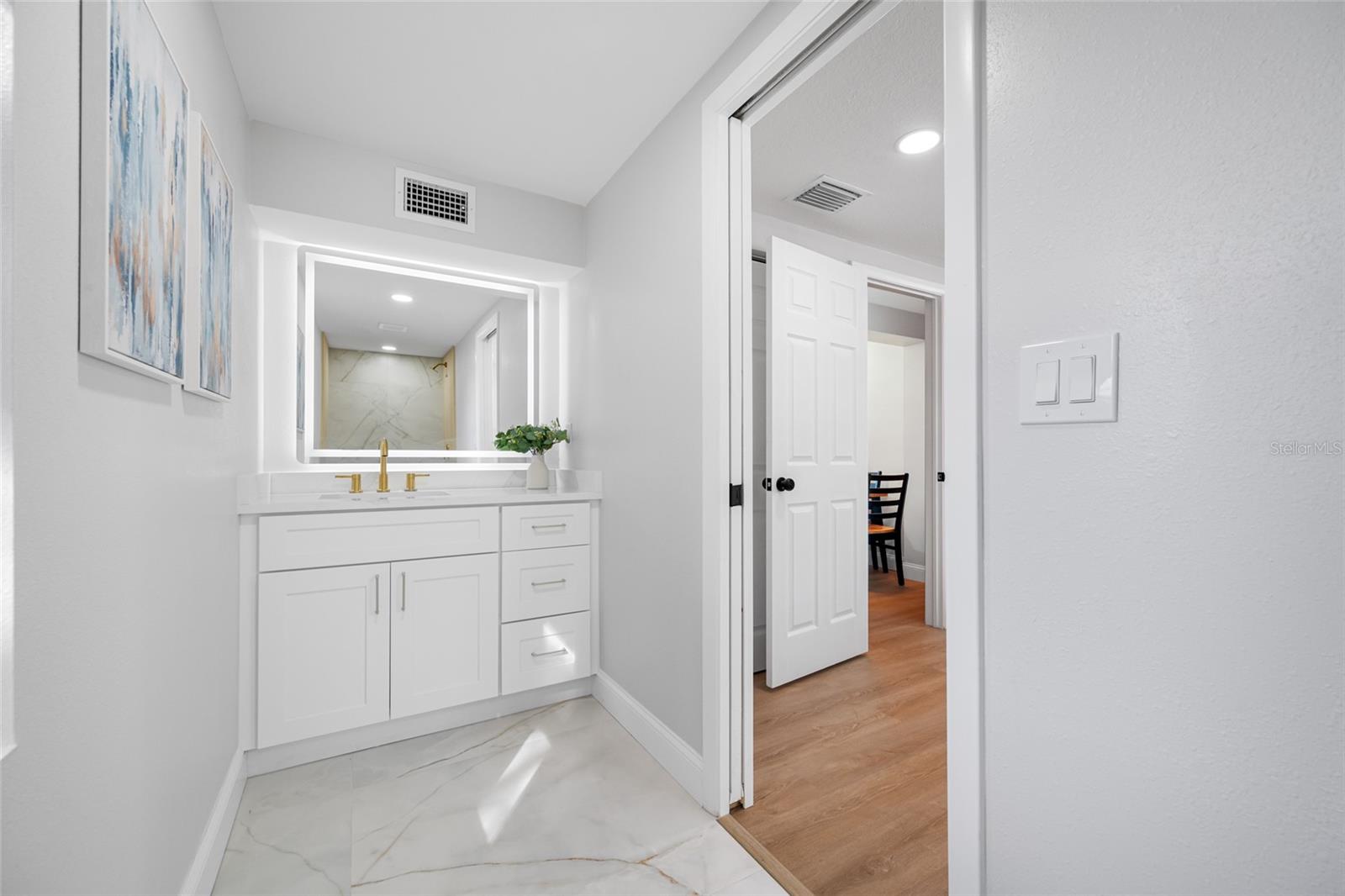 Image 23 of 48 For 8946 Dream Way