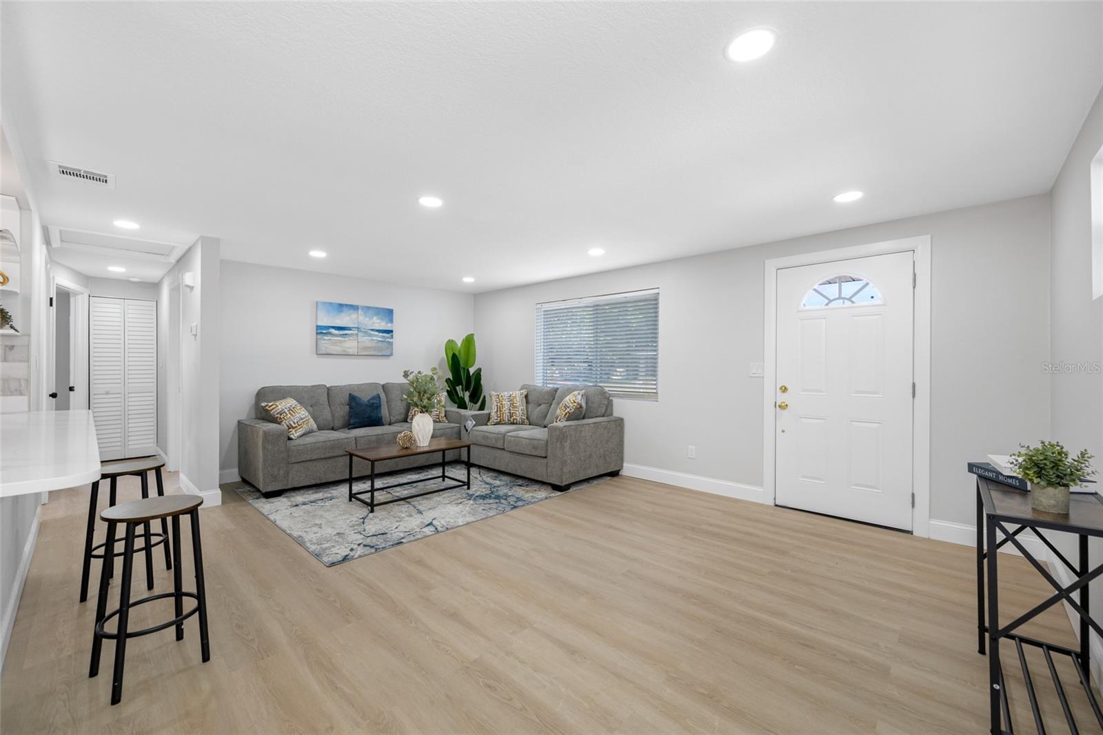 Image 3 of 48 For 8946 Dream Way