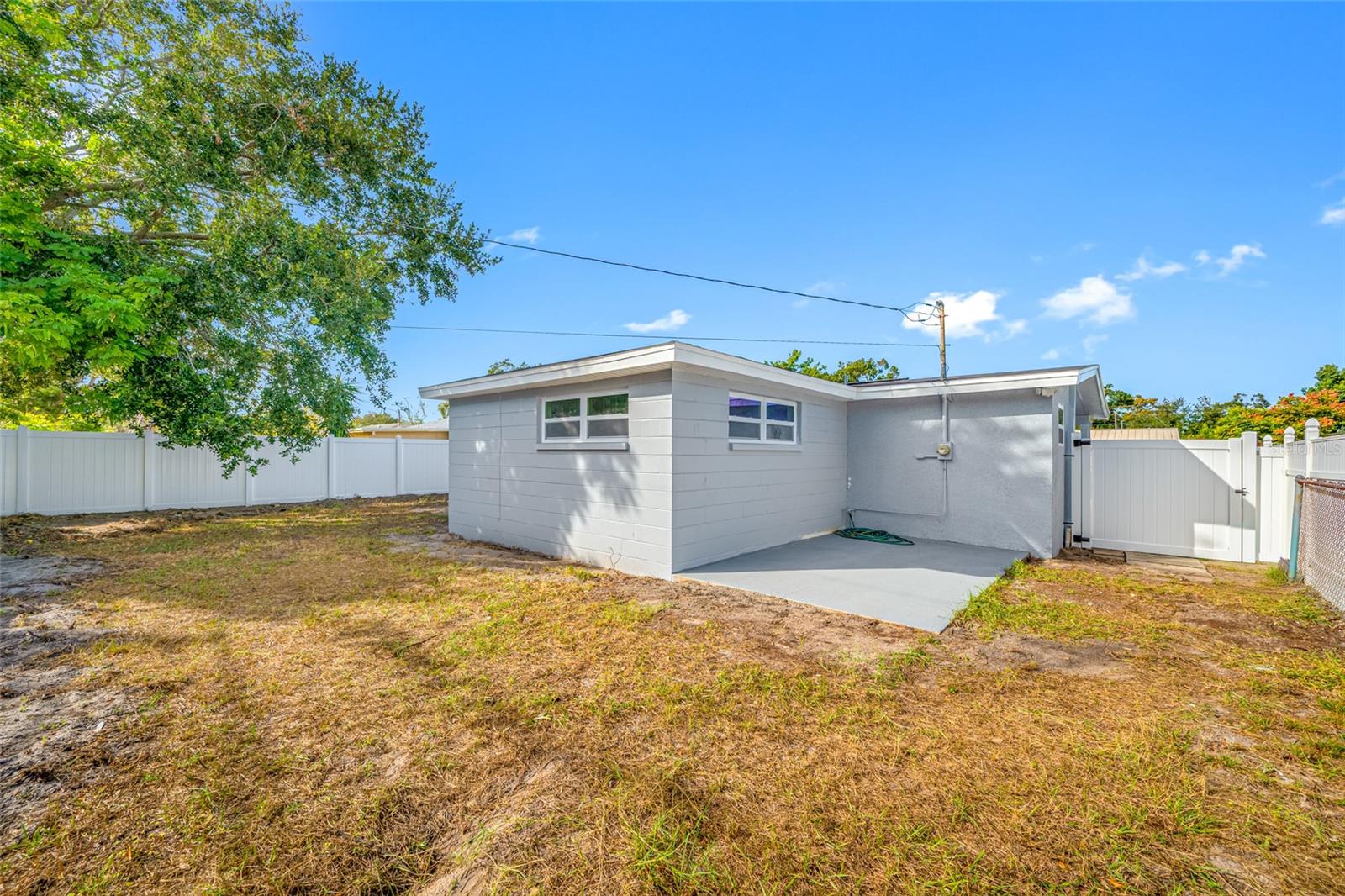 Image 37 of 48 For 8946 Dream Way