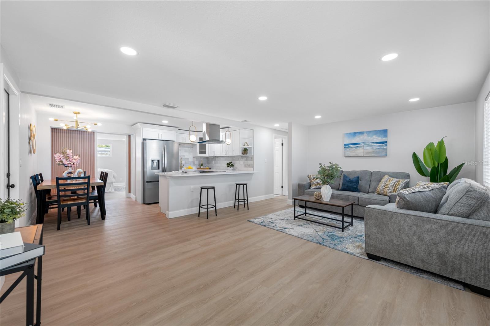 Image 4 of 48 For 8946 Dream Way