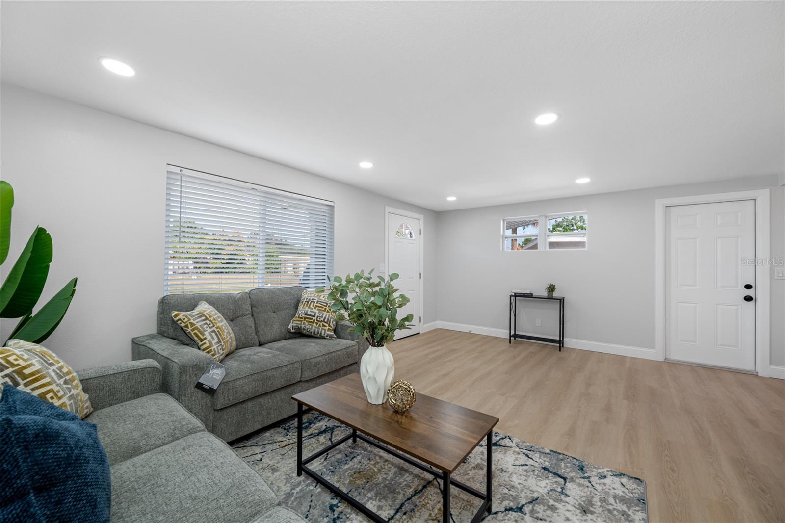 Image 6 of 48 For 8946 Dream Way