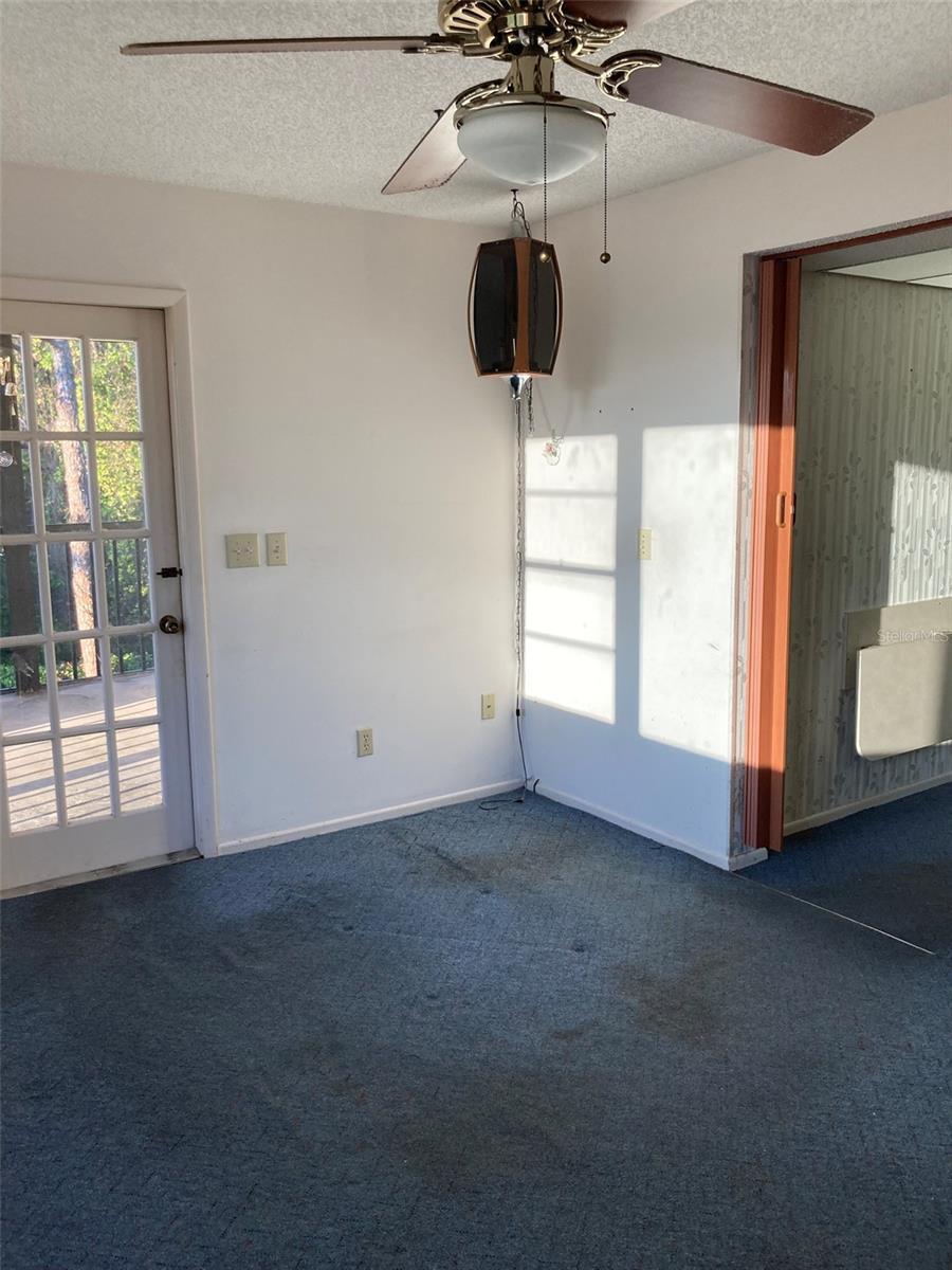 Image 19 of 52 For 8198 Terrace Garden Drive N 211