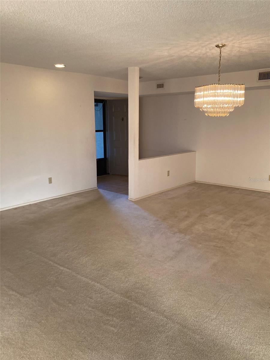 Image 27 of 52 For 8198 Terrace Garden Drive N 211